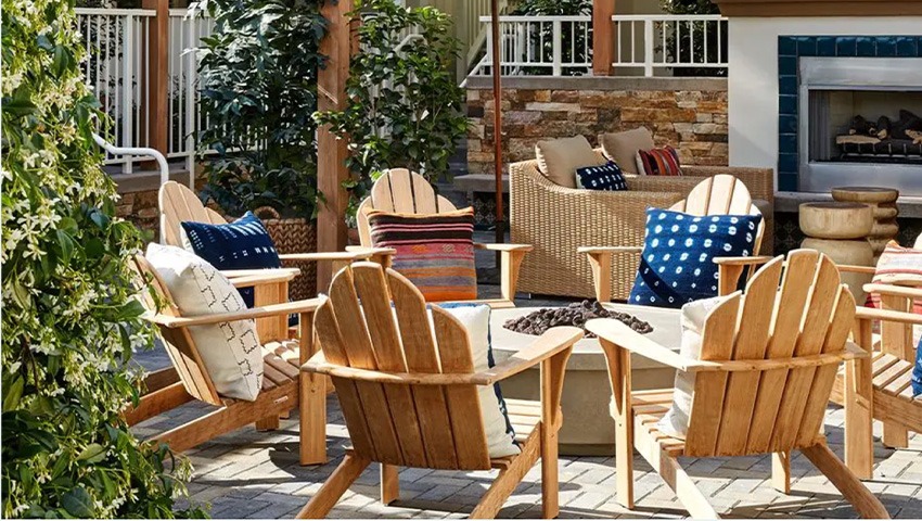 Communal Courtyard at Hotel Carmel