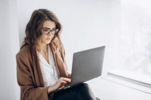 woman on laptop