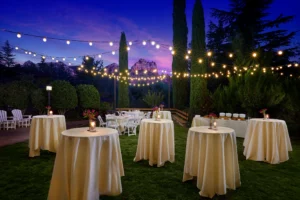 L’Auberge de Sedona outdoor event space at night