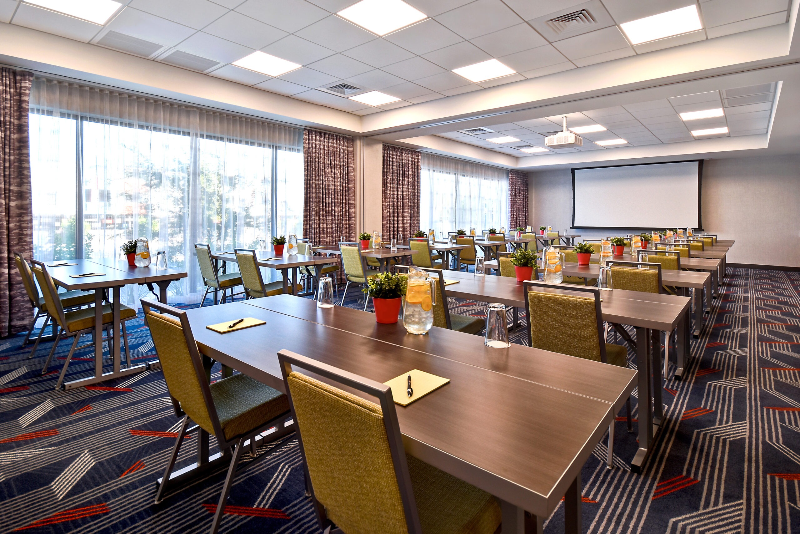 Collaboration room in Hampton Inn & Suites Las Vegas Convention Center