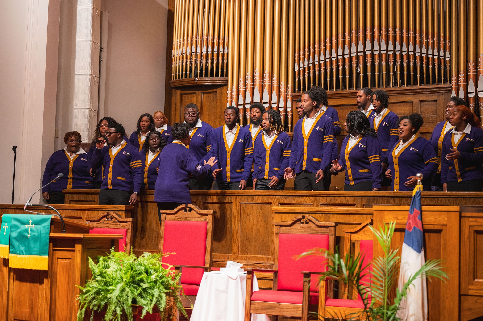 Choir in purple cardigans