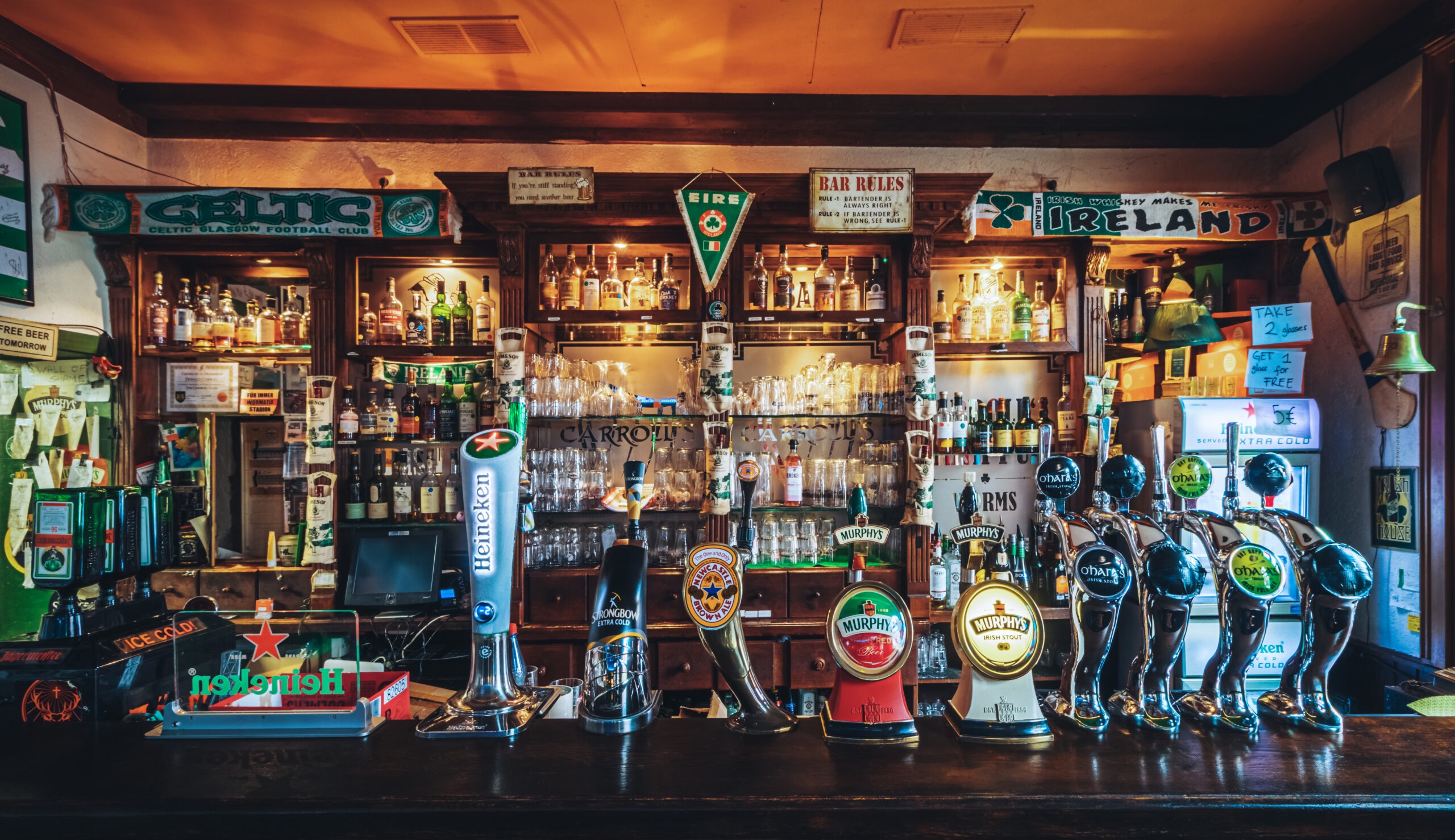 Photograph of the interior of Carroll's Irish Pub in Worms, Germany